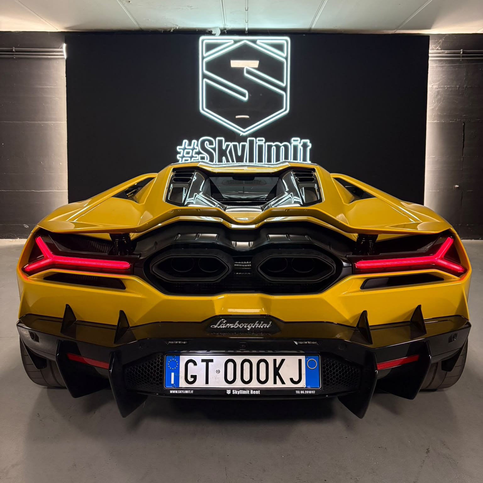 Lamborghini Revuelto