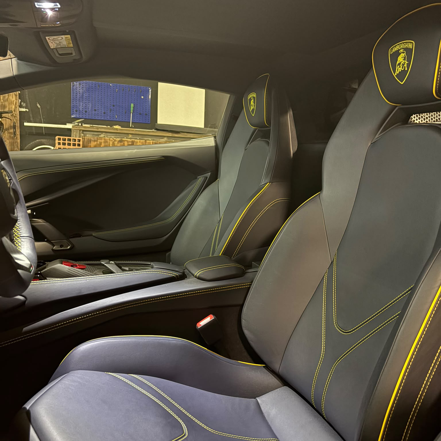 Lamborghini Revuelto